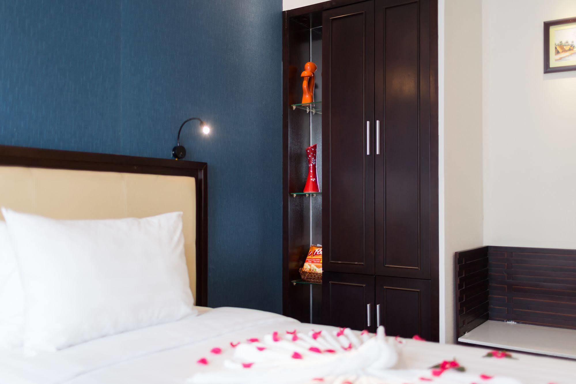 Serene Premier Hotel Hanoi Zewnętrze zdjęcie